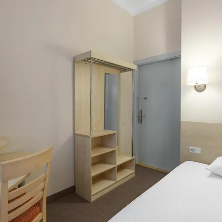 Rija Domus 3*